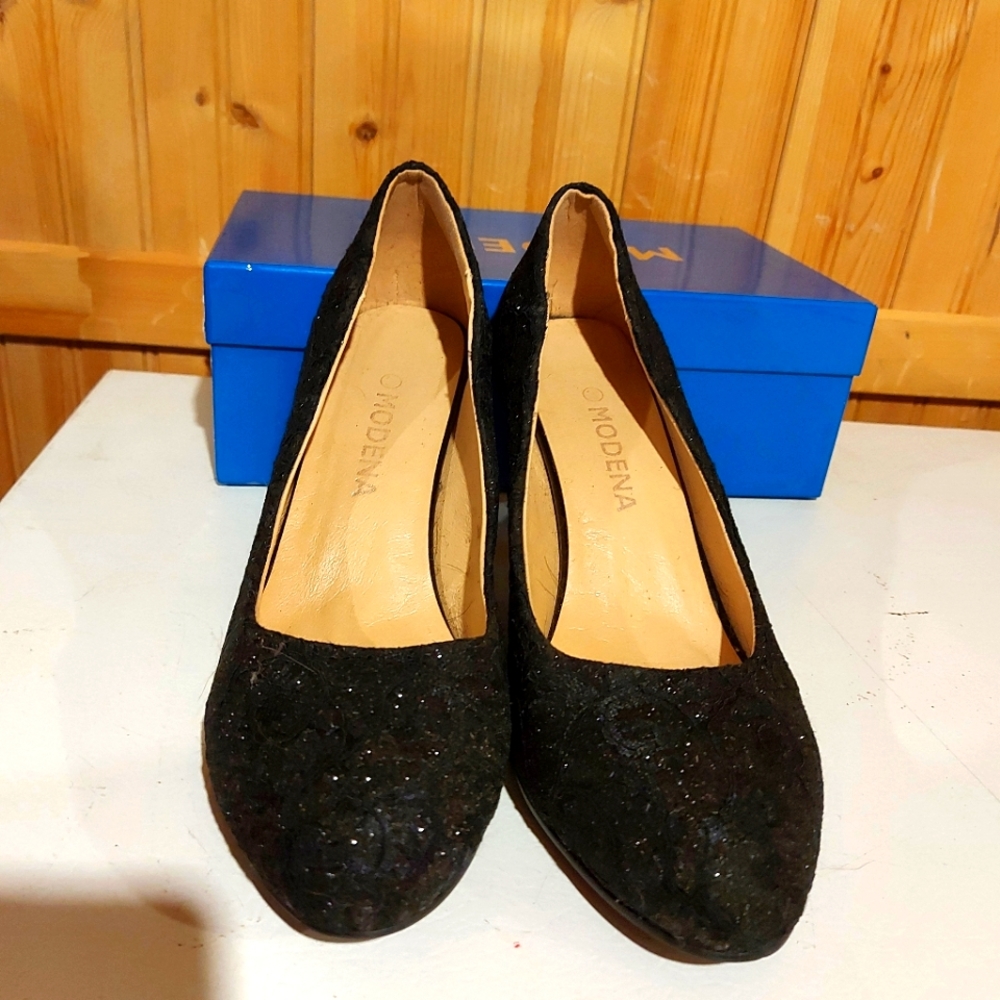 High heels shoes